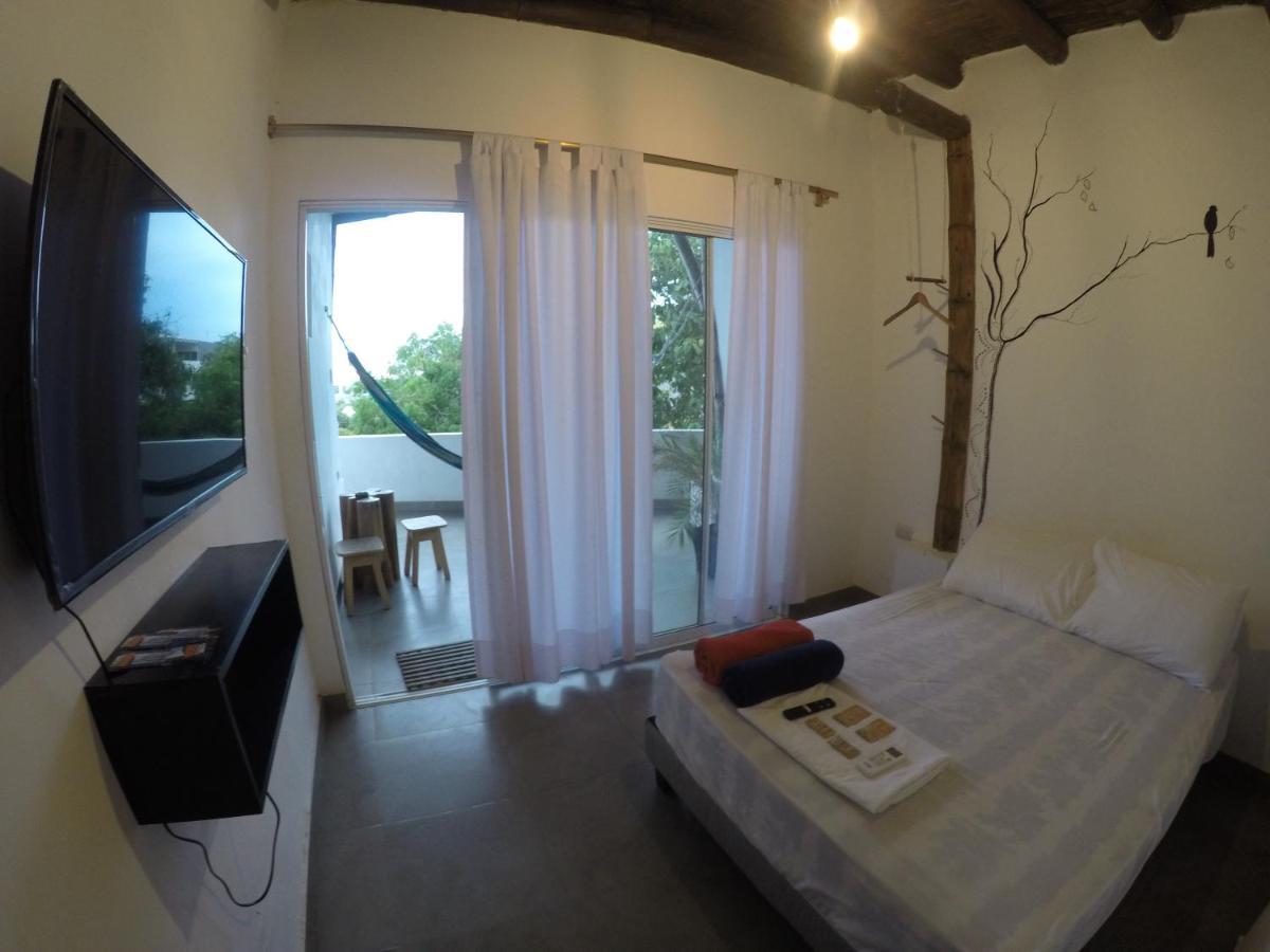 Kiwi Suites Hostel Montanita Ngoại thất bức ảnh