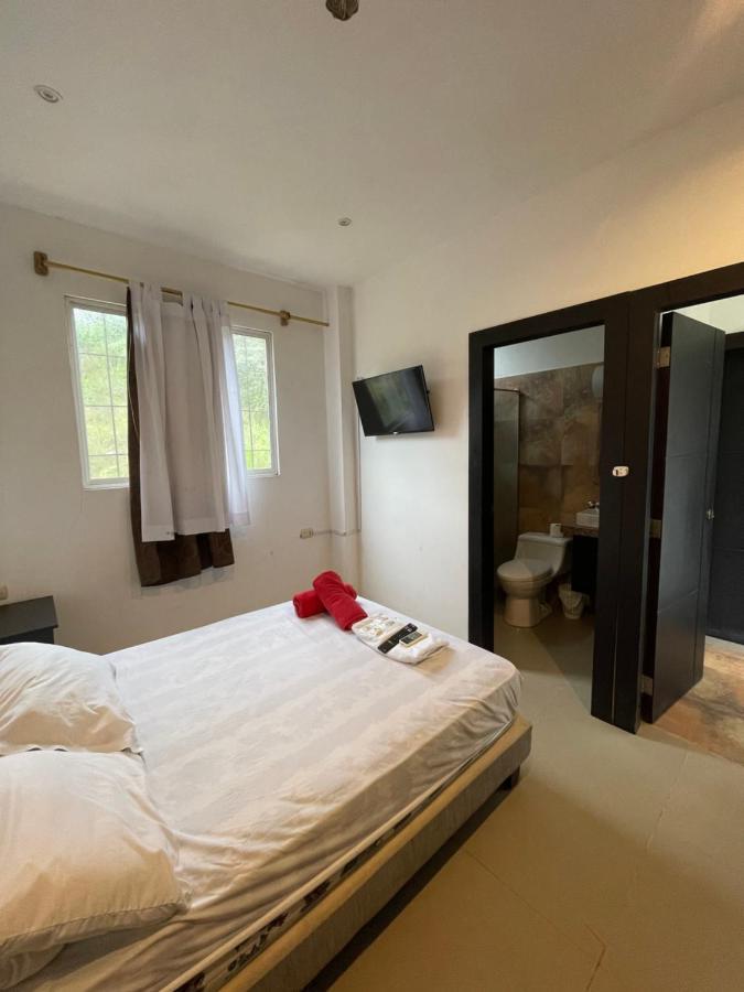 Kiwi Suites Hostel Montanita Ngoại thất bức ảnh