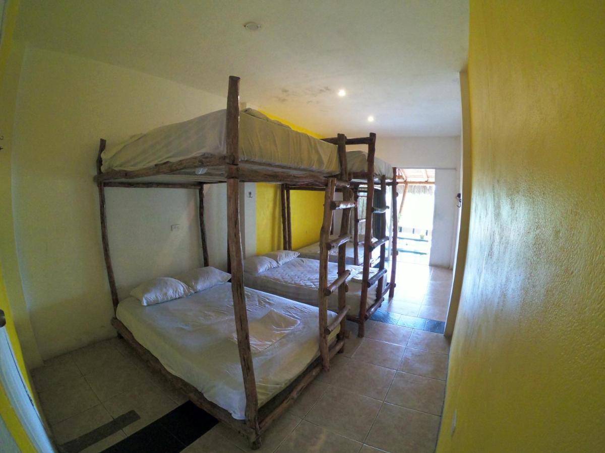 Kiwi Suites Hostel Montanita Ngoại thất bức ảnh