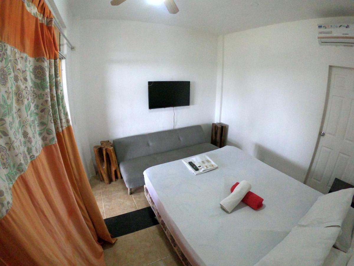 Kiwi Suites Hostel Montanita Ngoại thất bức ảnh