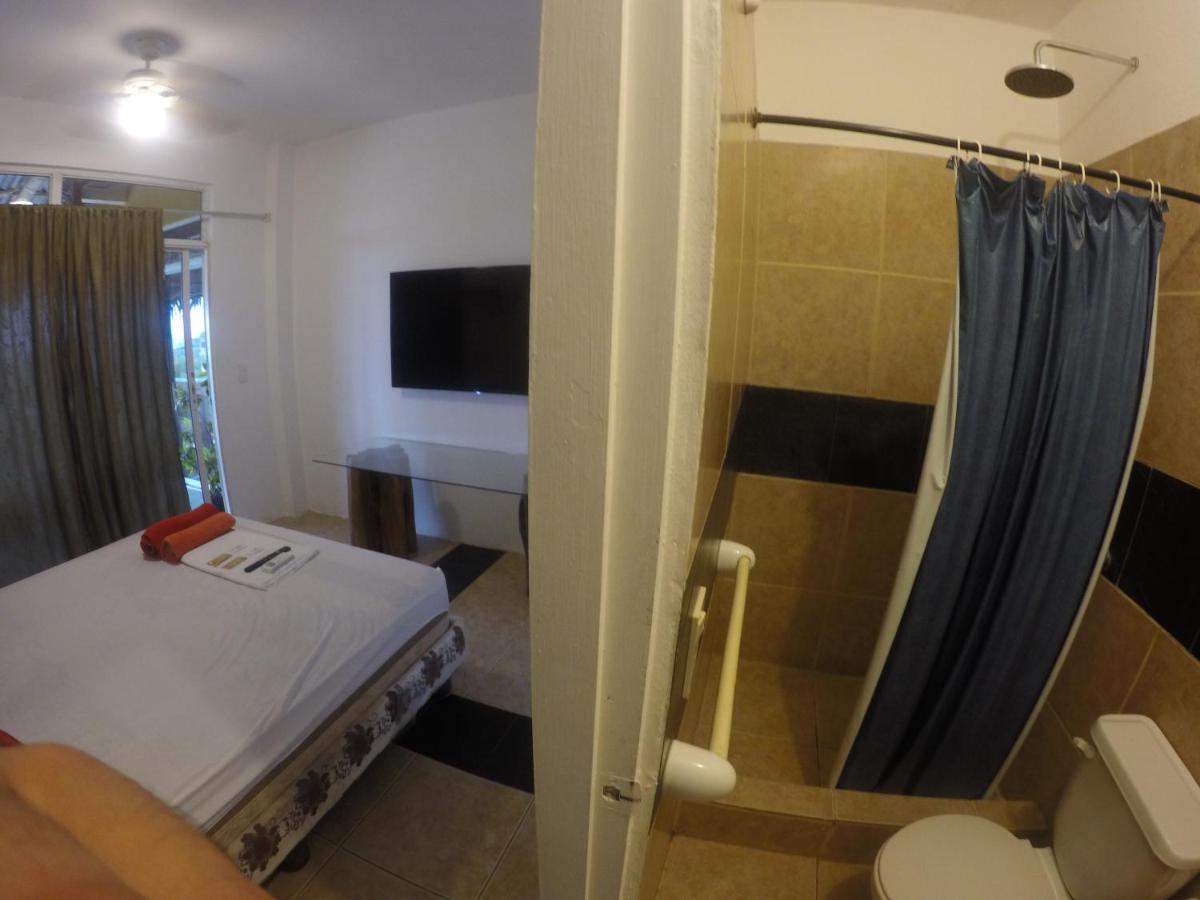 Kiwi Suites Hostel Montanita Ngoại thất bức ảnh