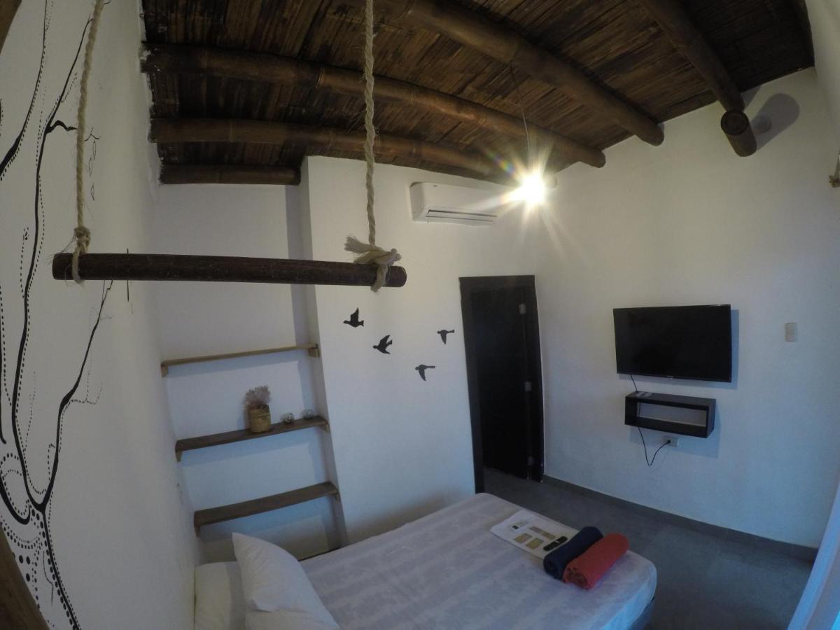 Kiwi Suites Hostel Montanita Ngoại thất bức ảnh
