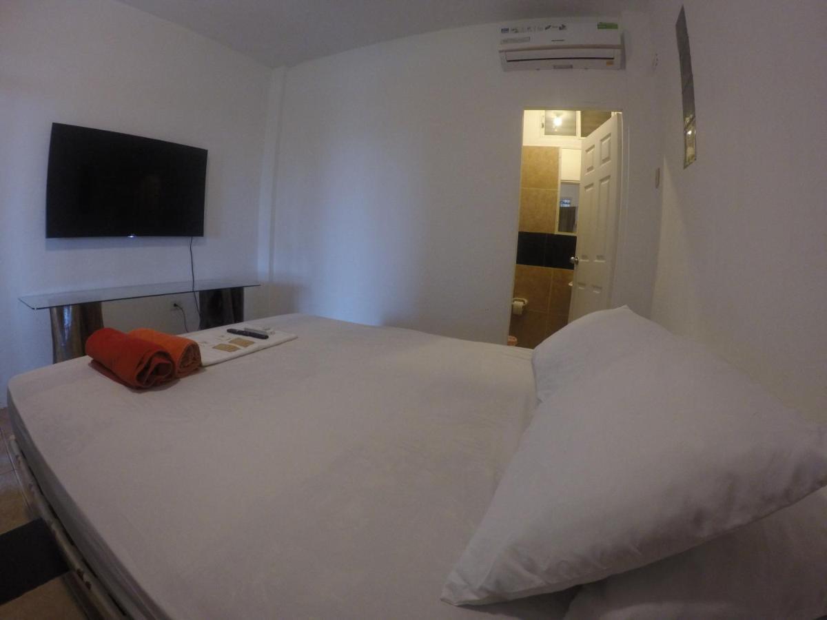 Kiwi Suites Hostel Montanita Ngoại thất bức ảnh