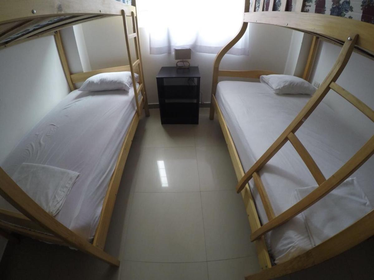 Kiwi Suites Hostel Montanita Ngoại thất bức ảnh